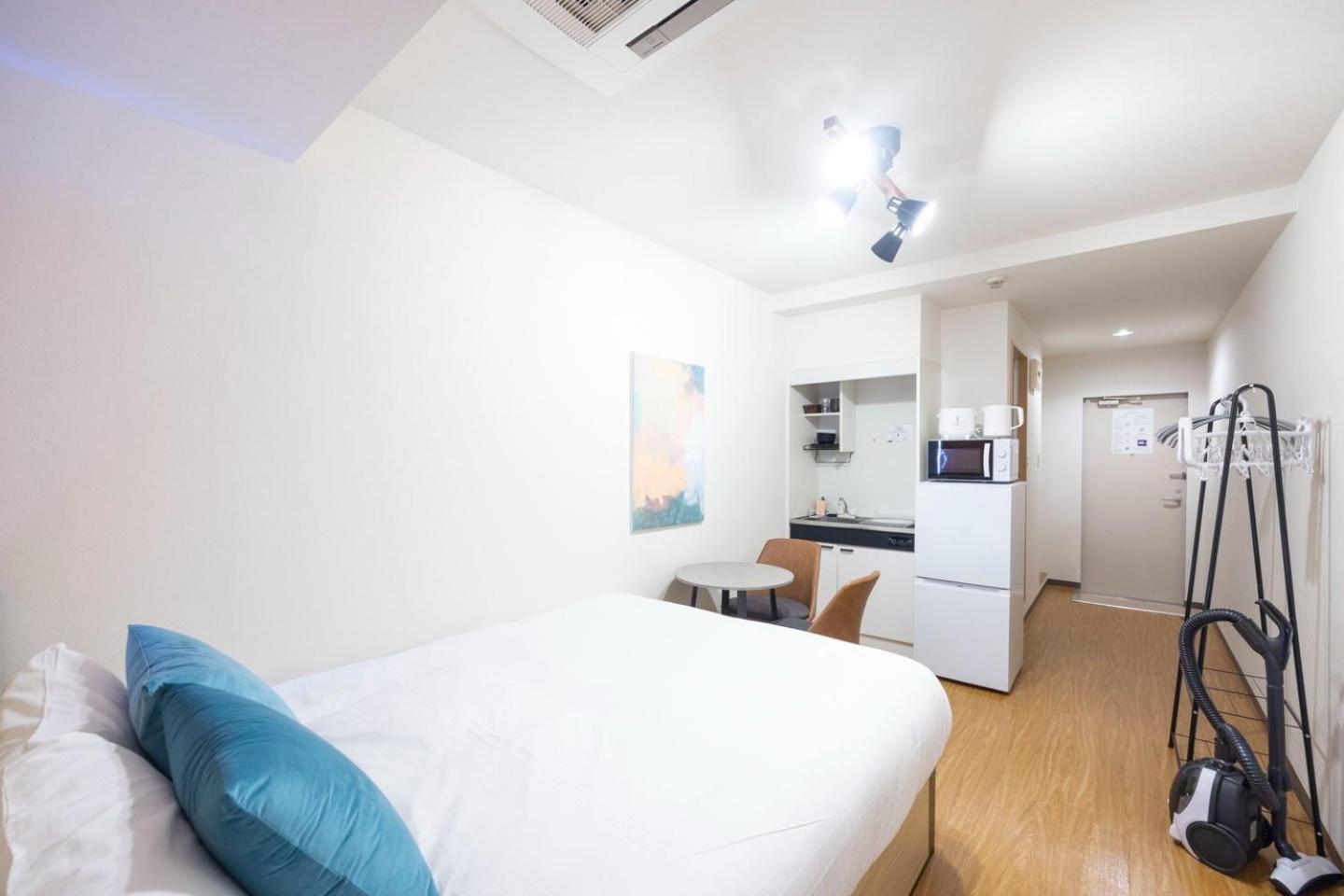 Apartamento Shinjuku Okada Building Tokio Habitación foto